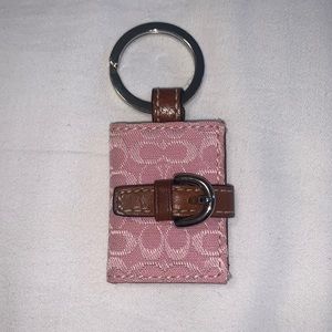 Cute Coach Keychain for Photos - Pink